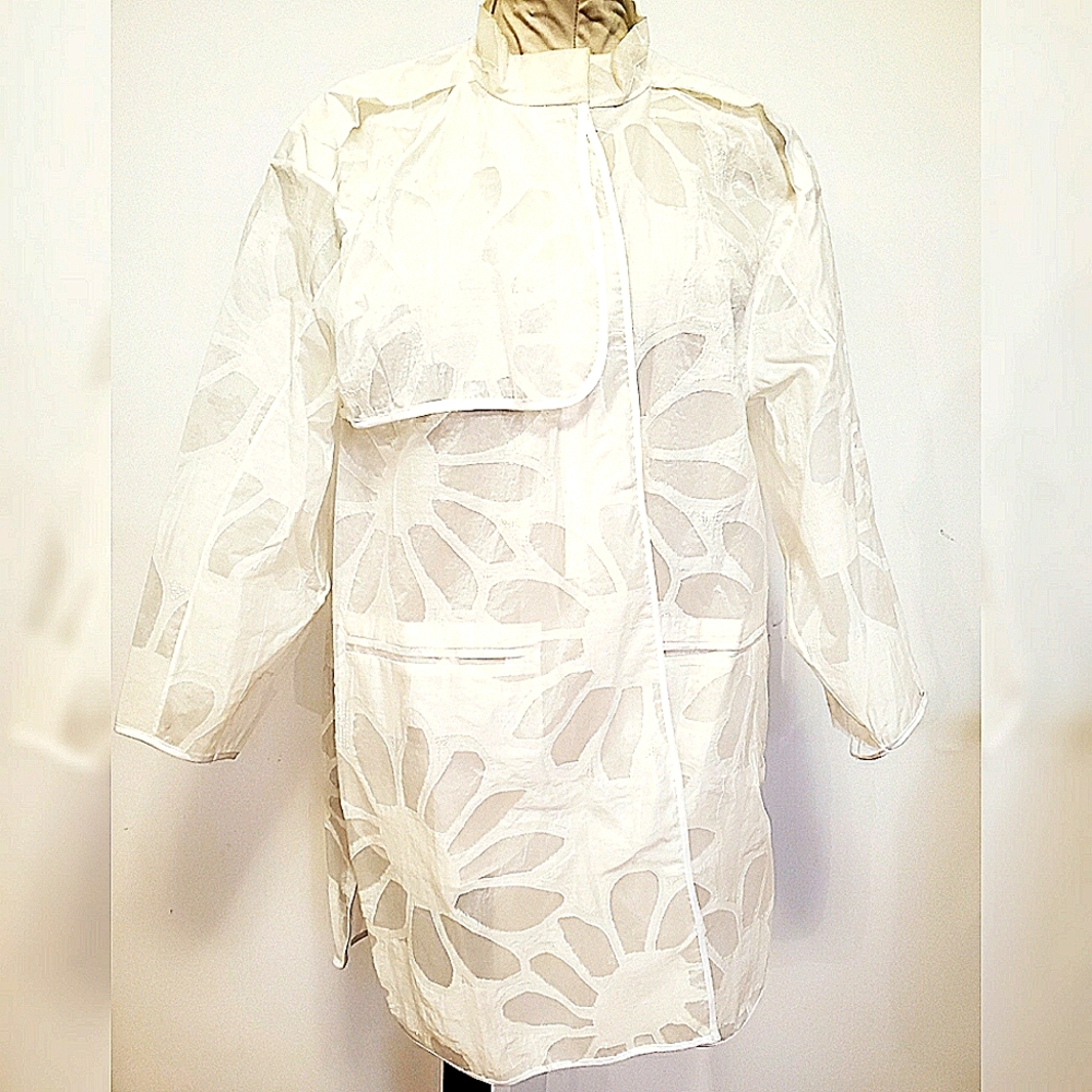 ISSA White Sheer Trench wuth Floral Details Size S